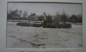 Ice-breaker in wartime UK Thames Conservancy tug icebreaking
