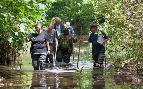 Thames21 volunteers